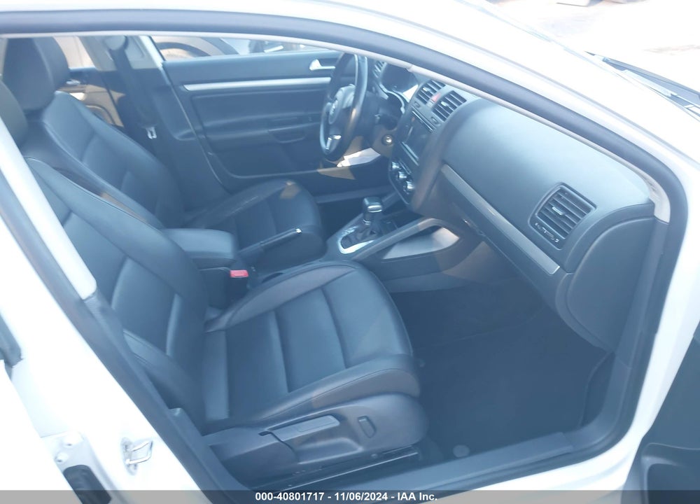 2010 VOLKSWAGEN JETTA LIMITED EDITION VIN: 3VWRZ7AJ9AM124647