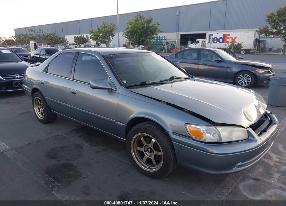 2000 TOYOTA CAMRY LE VIN: JT2BG22K5Y0399541