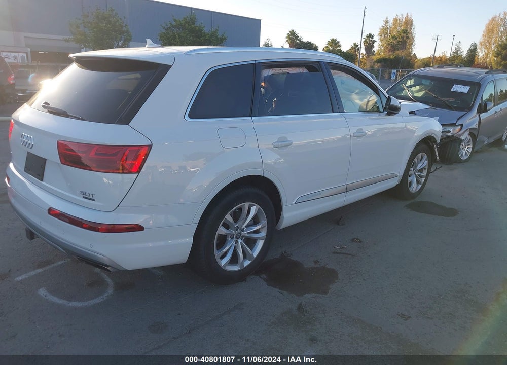 2018 AUDI Q7 3.0T PREMIUM VIN: WA1LAAF72JD048091
