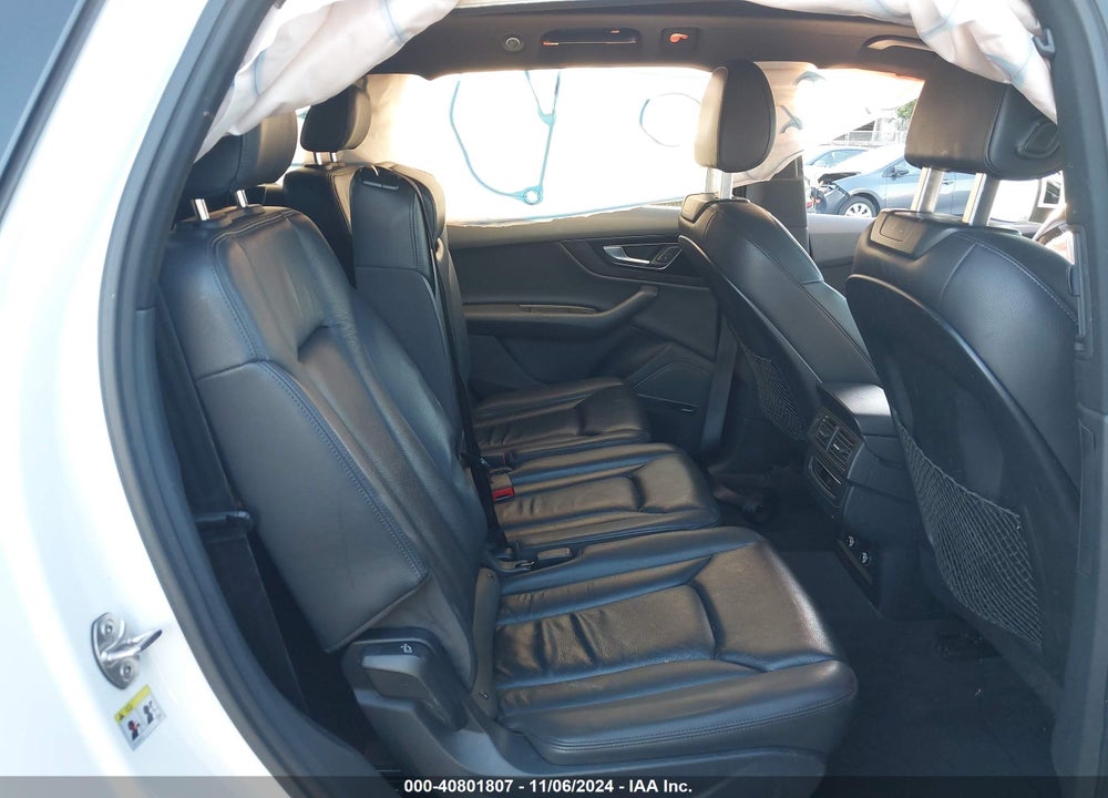 2018 AUDI Q7 3.0T PREMIUM VIN: WA1LAAF72JD048091