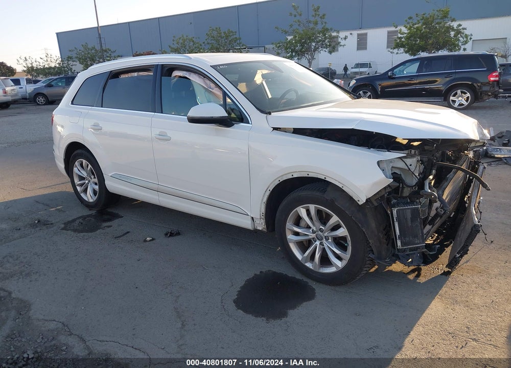 2018 AUDI Q7 3.0T PREMIUM VIN: WA1LAAF72JD048091