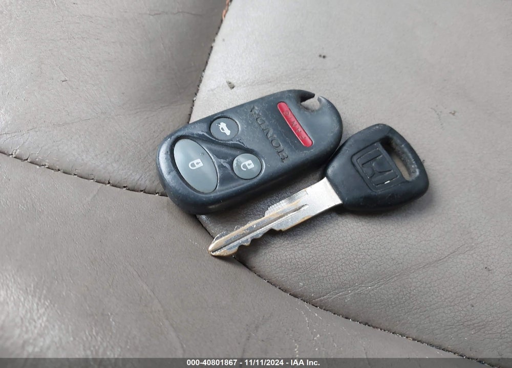 2001 HONDA ACCORD 3.0 EX VIN: 1HGCG16581A006398