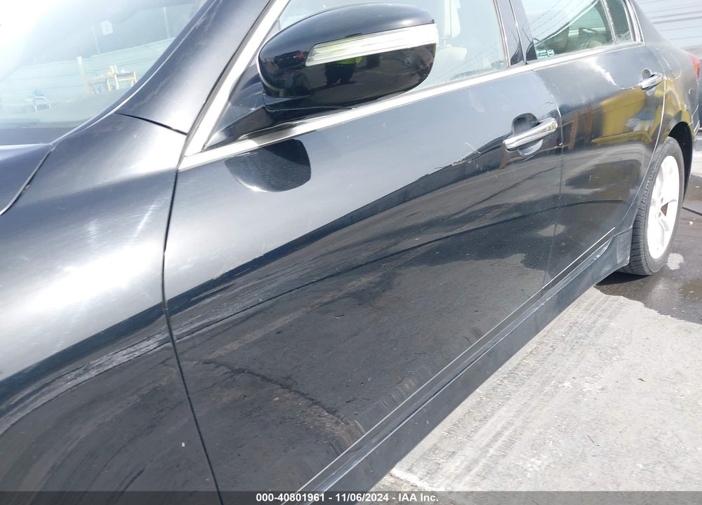 2013 HYUNDAI GENESIS 3.8 VIN: KMHGC4DD3DU215554