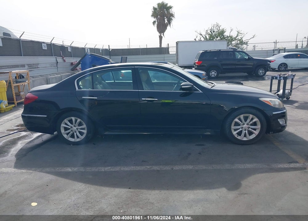 2013 HYUNDAI GENESIS 3.8 VIN: KMHGC4DD3DU215554