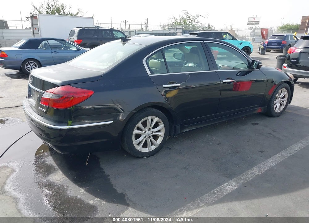 2013 HYUNDAI GENESIS 3.8 VIN: KMHGC4DD3DU215554