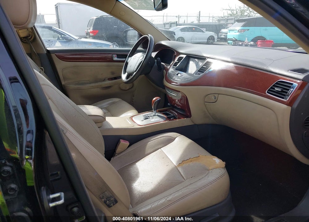2013 HYUNDAI GENESIS 3.8 VIN: KMHGC4DD3DU215554