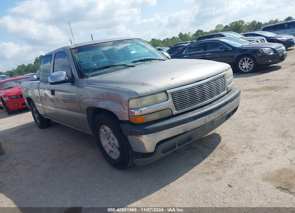 2001 CHEVROLET SILVERADO 1500 LS VIN: 2GCEC19V211216147