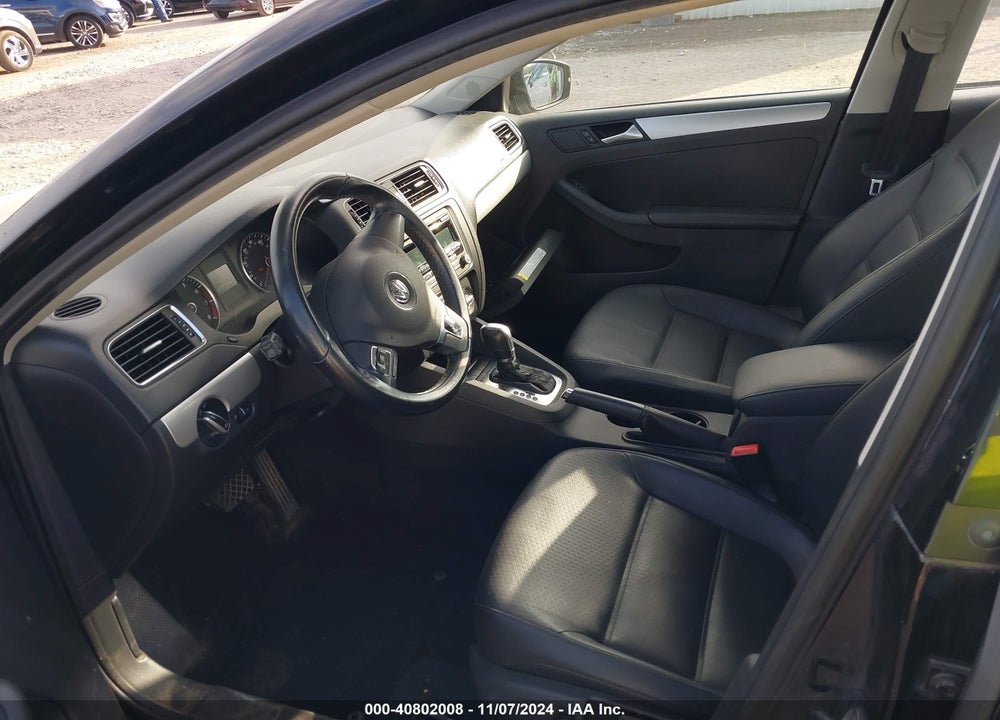 2013 VOLKSWAGEN JETTA 2.5L SE VIN: 3VWDX7AJ0DM256930
