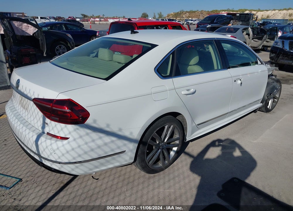 2019 VOLKSWAGEN PASSAT 2.0T SE R-LINE VIN: 1VWMA7A39KC014638