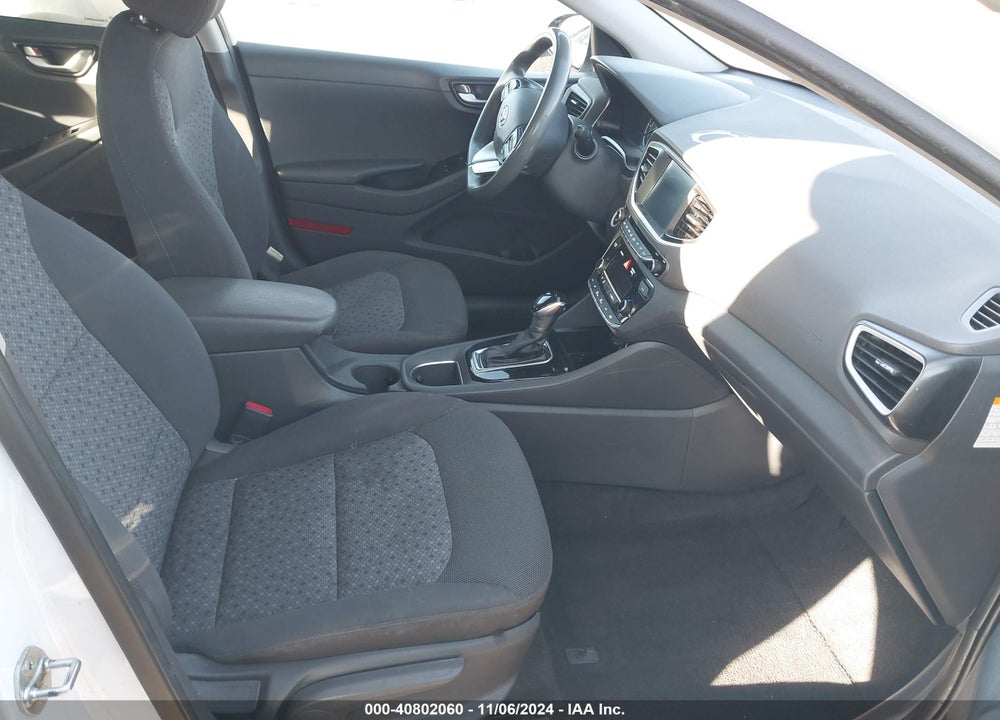 2019 HYUNDAI IONIQ HYBRID BLUE VIN: KMHC65LC8KU170743