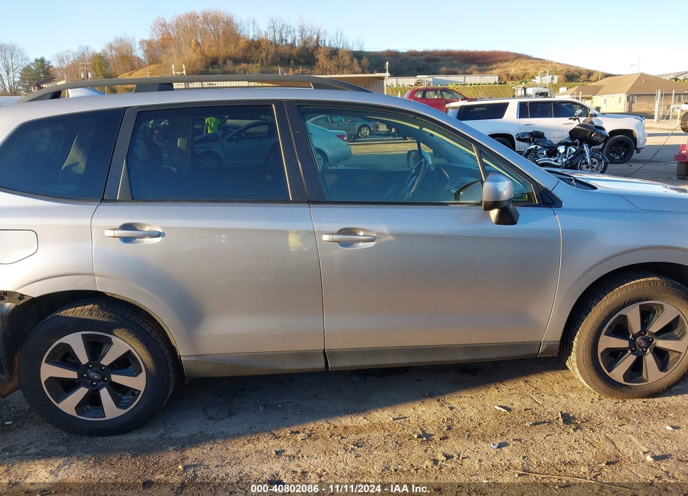 2018 SUBARU FORESTER 2.5I PREMIUM VIN: JF2SJAGC7JH477430