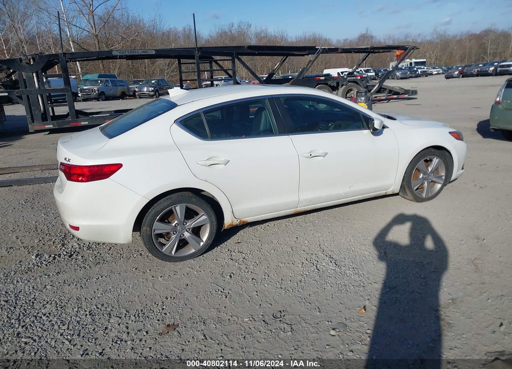 2014 ACURA ILX 2.0L VIN: 19VDE1F32EE010529