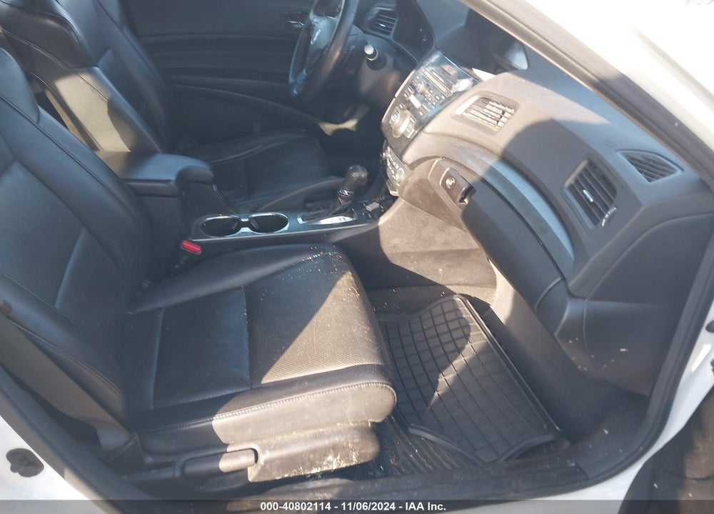 2014 ACURA ILX 2.0L VIN: 19VDE1F32EE010529