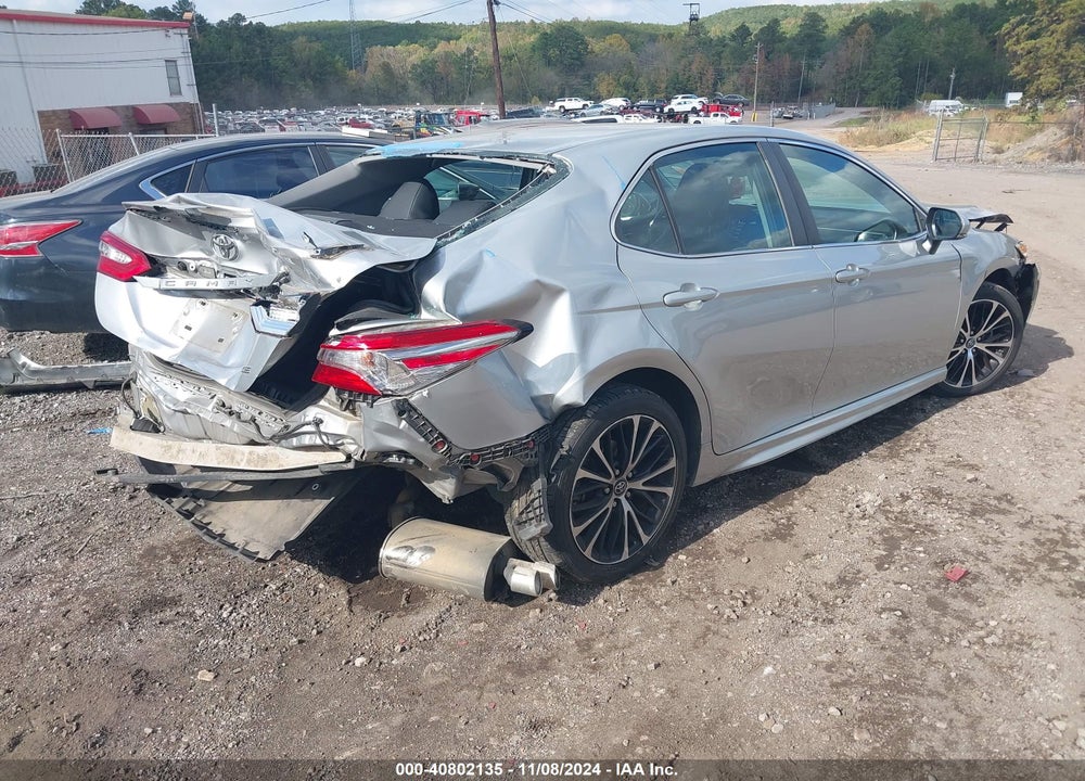 2018 TOYOTA CAMRY SE VIN: 4T1B11HK2JU113763