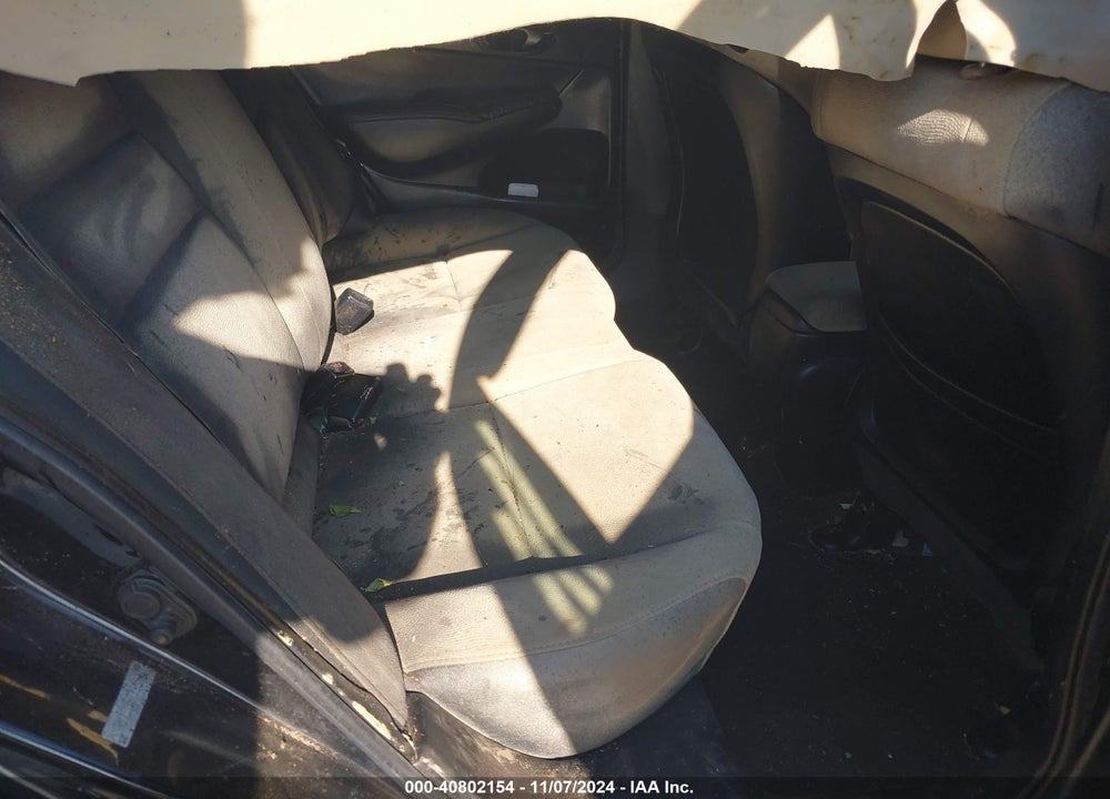 2006 HONDA CIVIC LX VIN: 1HGFA165X6L010818