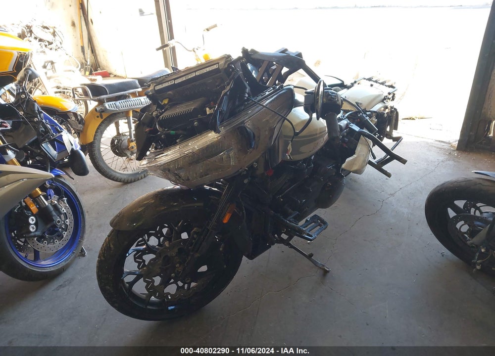 2024 HARLEY-DAVIDSON FLTRXSTSE VIN: 1HD1TL815RB952017
