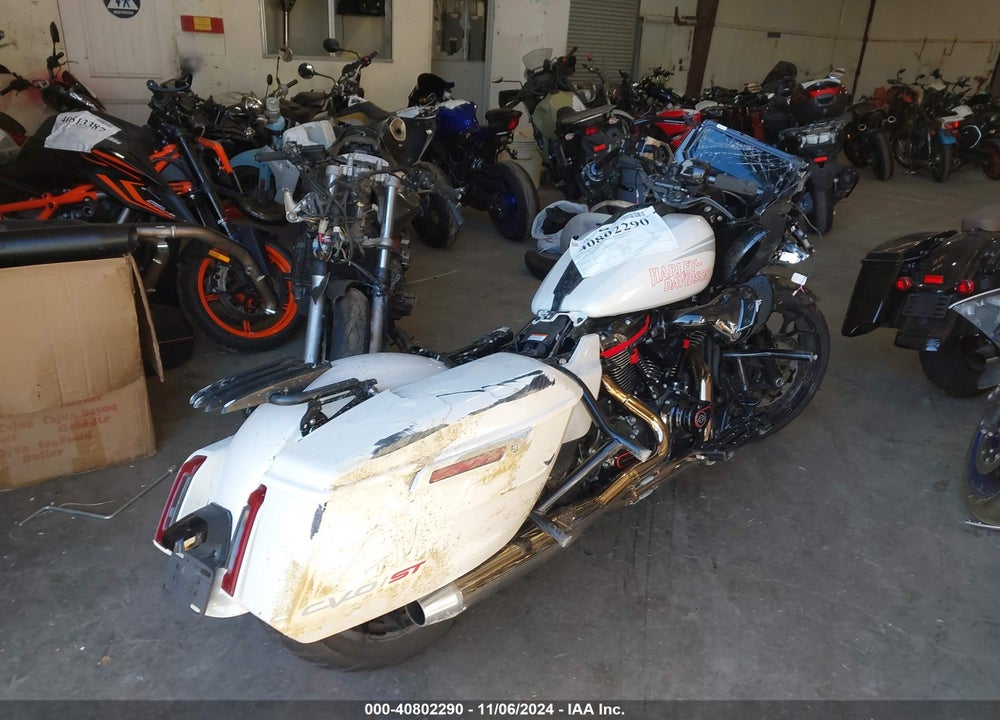 2024 HARLEY-DAVIDSON FLTRXSTSE VIN: 1HD1TL815RB952017