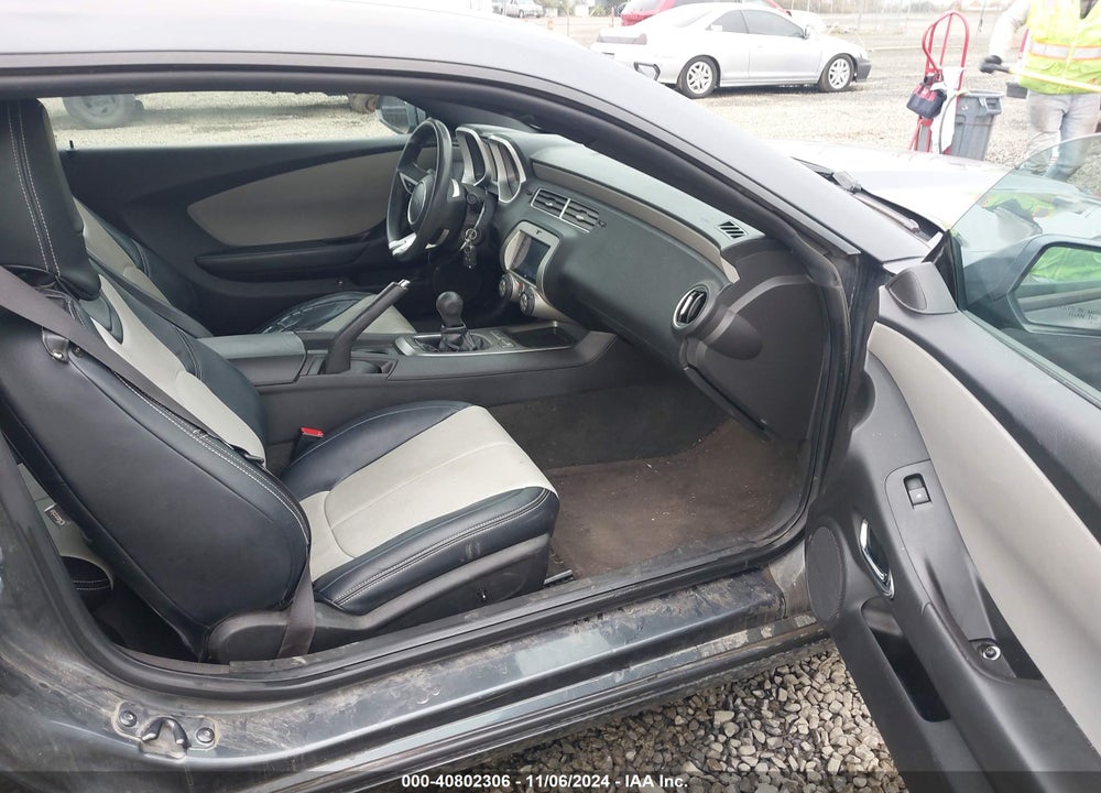 2011 CHEVROLET CAMARO VIN: 2G1FE1EDXB9105403