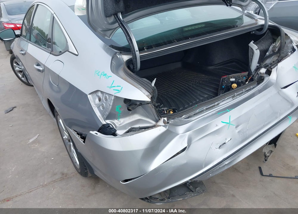 2018 HONDA ACCORD LX VIN: 1HGCV1F17JA257075