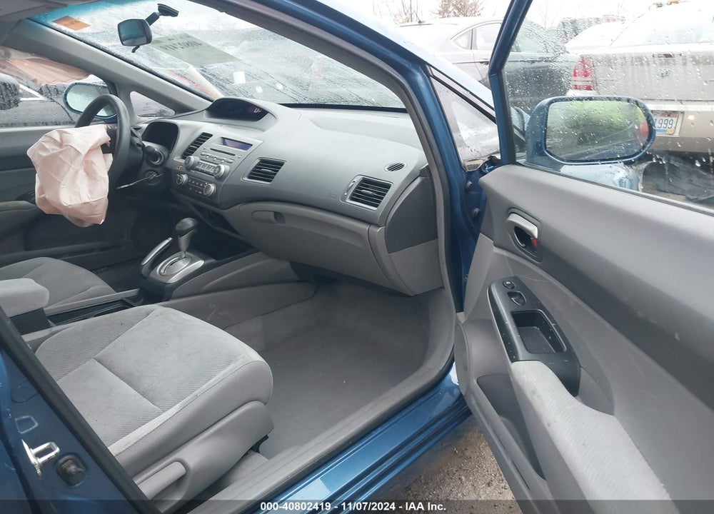 2010 HONDA CIVIC LX VIN: 19XFA1F59AE016187
