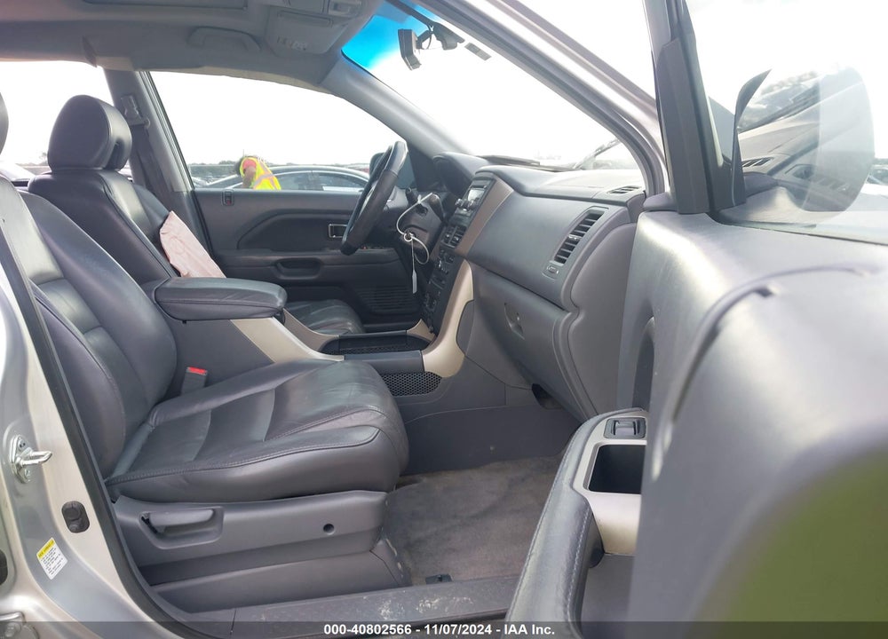 2006 HONDA PILOT EX-L VIN: 5FNYF28646B021398