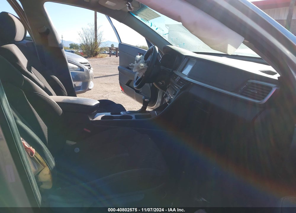 2019 KIA OPTIMA LX VIN: 5XXGT4L3XKG334945