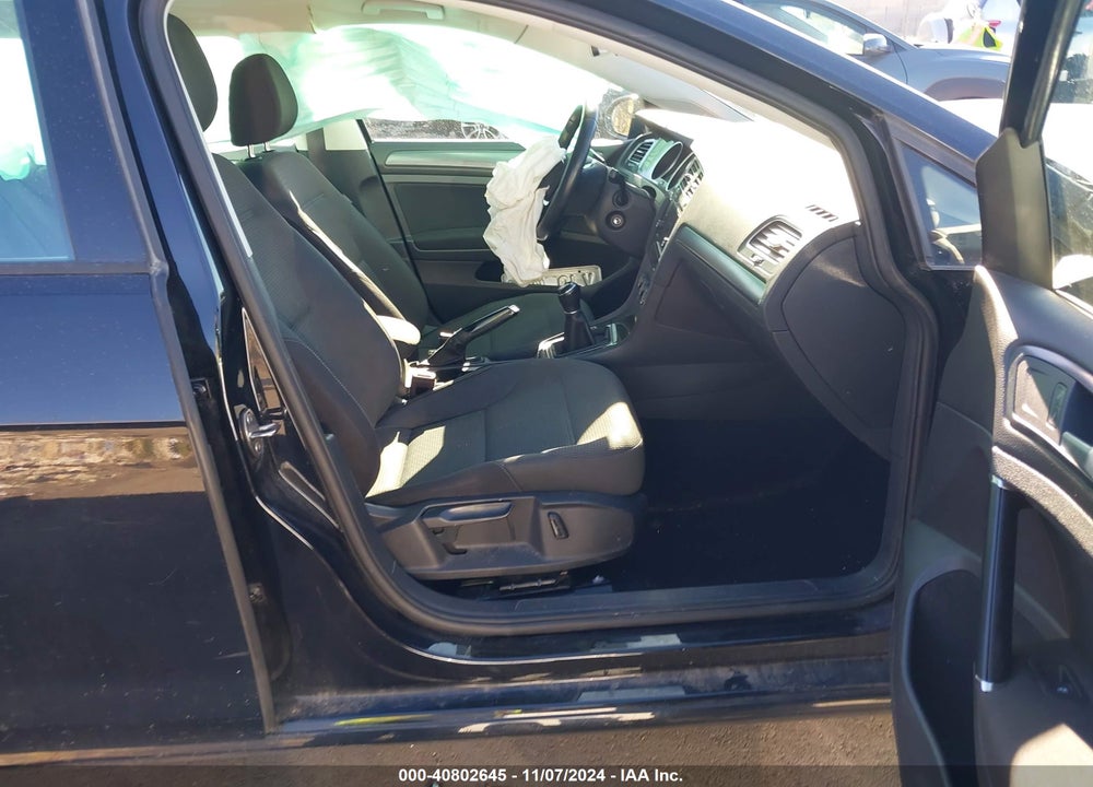 2018 VOLKSWAGEN GOLF SPORTWAGEN TSI S VIN: 3VW717AU0JM767770