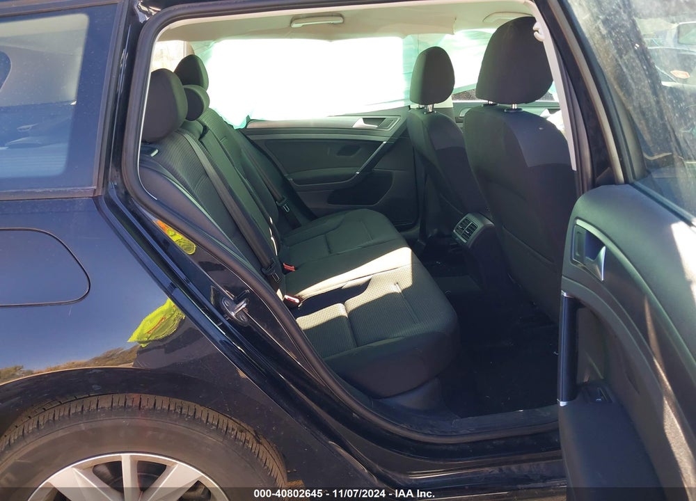 2018 VOLKSWAGEN GOLF SPORTWAGEN TSI S VIN: 3VW717AU0JM767770