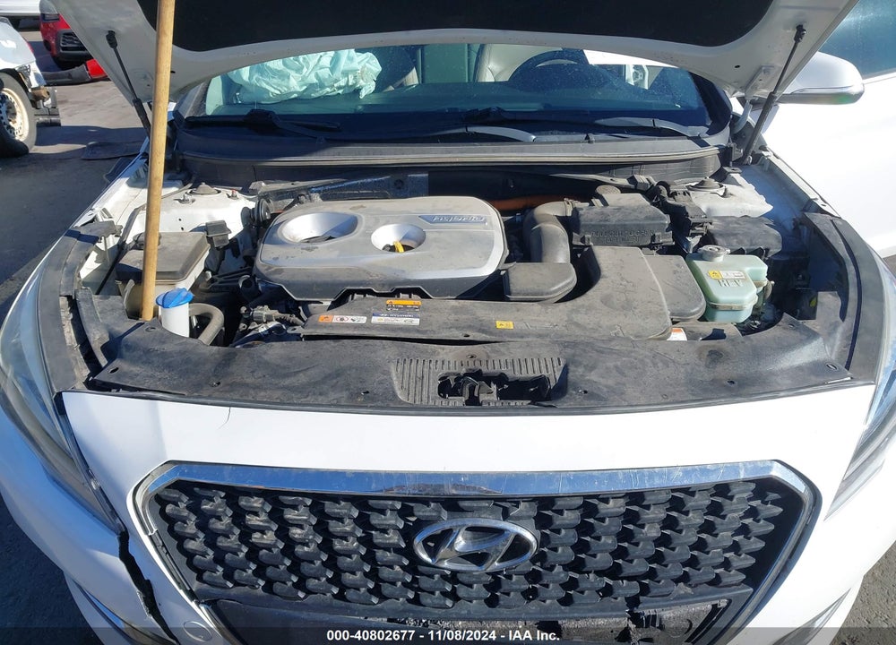 2017 HYUNDAI SONATA HYBRID VIN: KMHE34L39HA068695