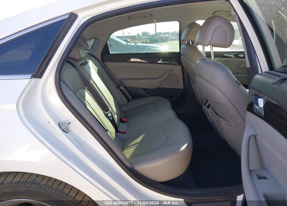 2017 HYUNDAI SONATA HYBRID VIN: KMHE34L39HA068695