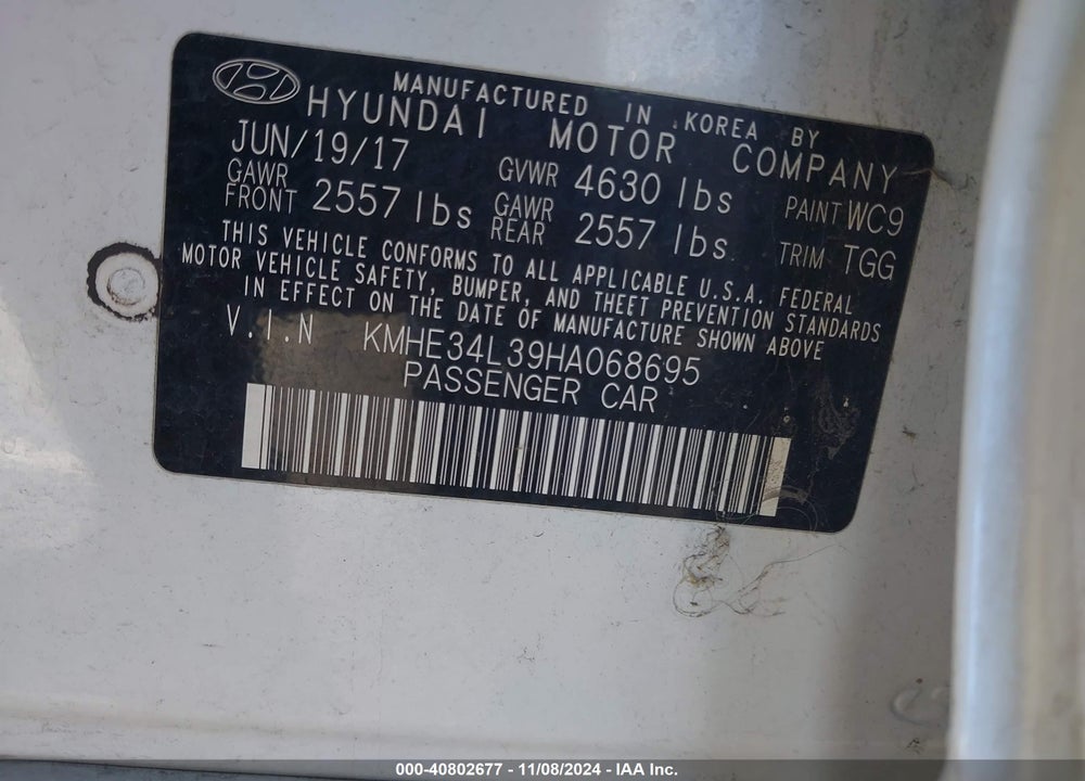 2017 HYUNDAI SONATA HYBRID VIN: KMHE34L39HA068695