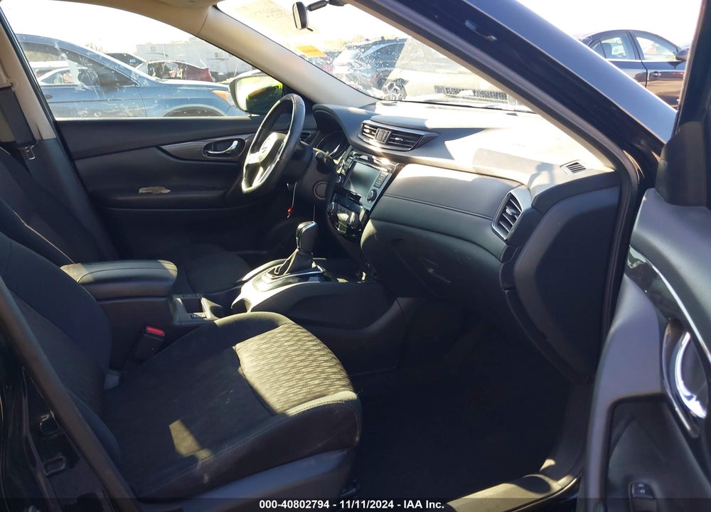 2018 NISSAN ROGUE VIN: 5N1AT2MT3JC733179