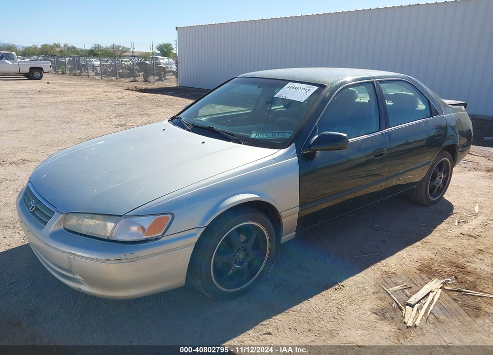 1999 TOYOTA CAMRY LE VIN: 4T1BG22K2XU415415
