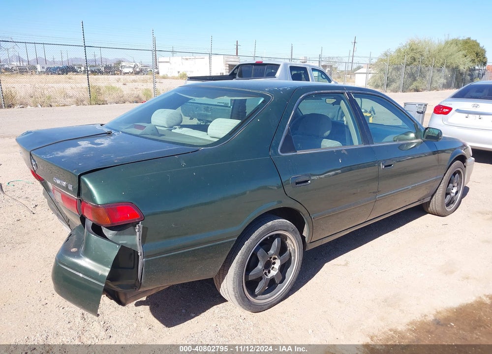 1999 TOYOTA CAMRY LE VIN: 4T1BG22K2XU415415