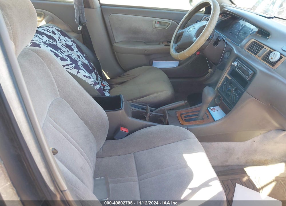 1999 TOYOTA CAMRY LE VIN: 4T1BG22K2XU415415