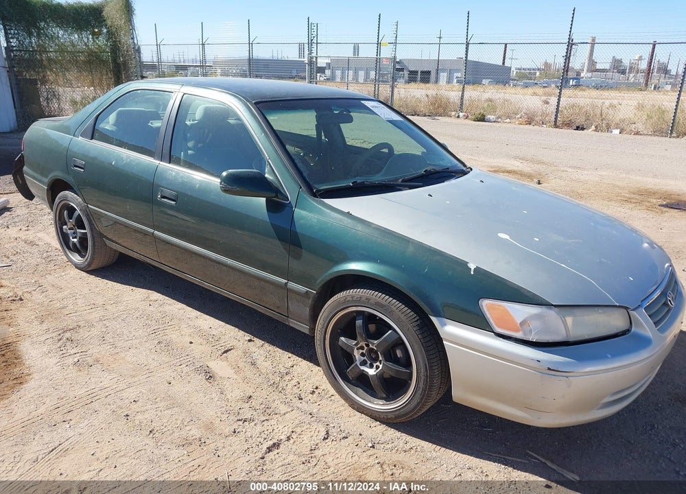 1999 TOYOTA CAMRY LE VIN: 4T1BG22K2XU415415