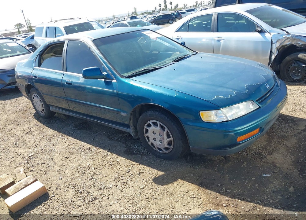 1994 HONDA ACCORD LX/EX VIN: 1HGCD5630RA096088