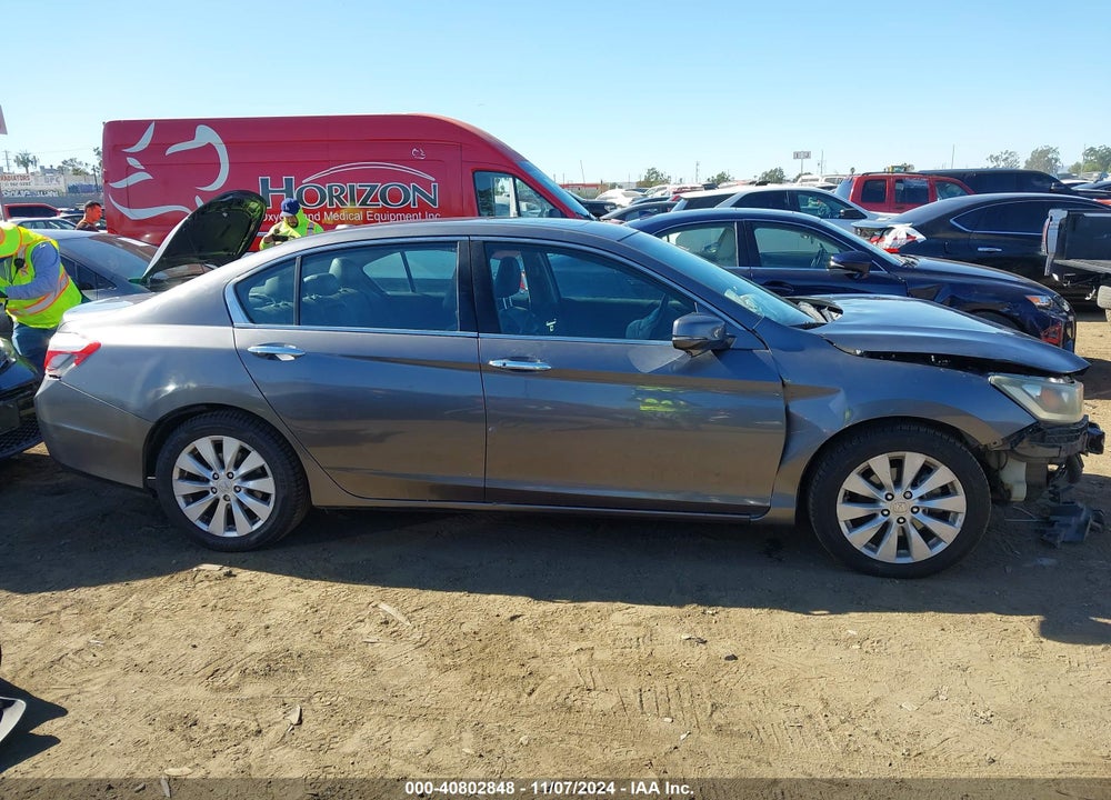 2013 HONDA ACCORD EX-L V-6 VIN: 1HGCR3F88DA042872