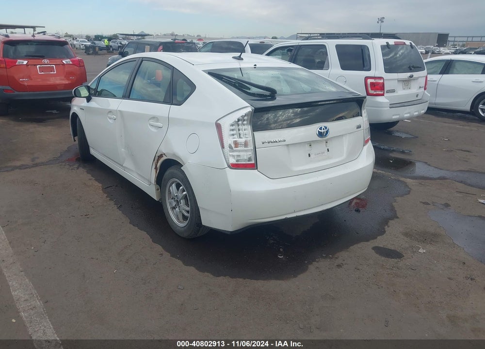 2011 TOYOTA PRIUS TWO VIN: JTDKN3DU9B5313692