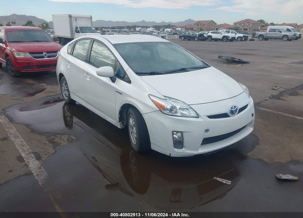 2011 TOYOTA PRIUS TWO VIN: JTDKN3DU9B5313692