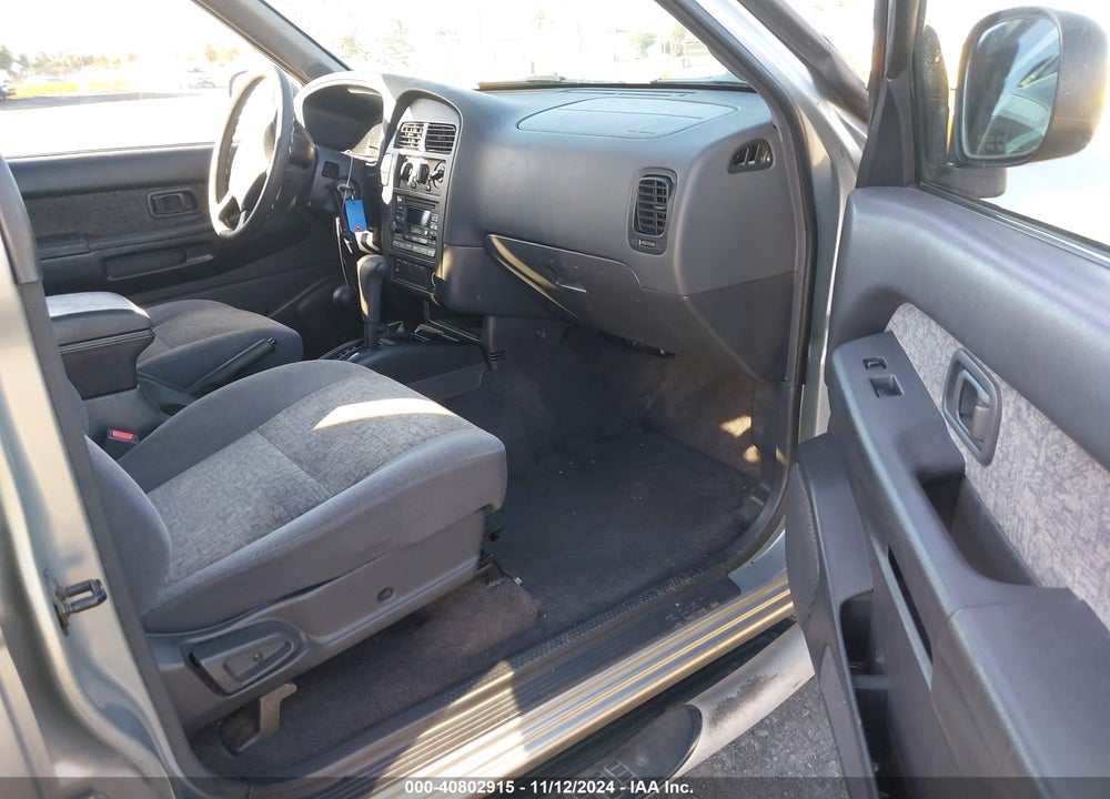 1999 NISSAN PATHFINDER LE/SE/XE VIN: JN8AR05Y9XW323872