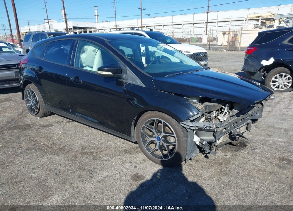 2016 FORD FOCUS SE VIN: 1FADP3K23GL212922
