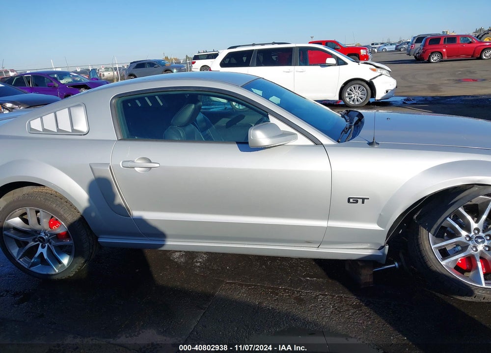 2005 FORD MUSTANG GT DELUXE/GT PREMIUM VIN: 1ZVHT82H555158014