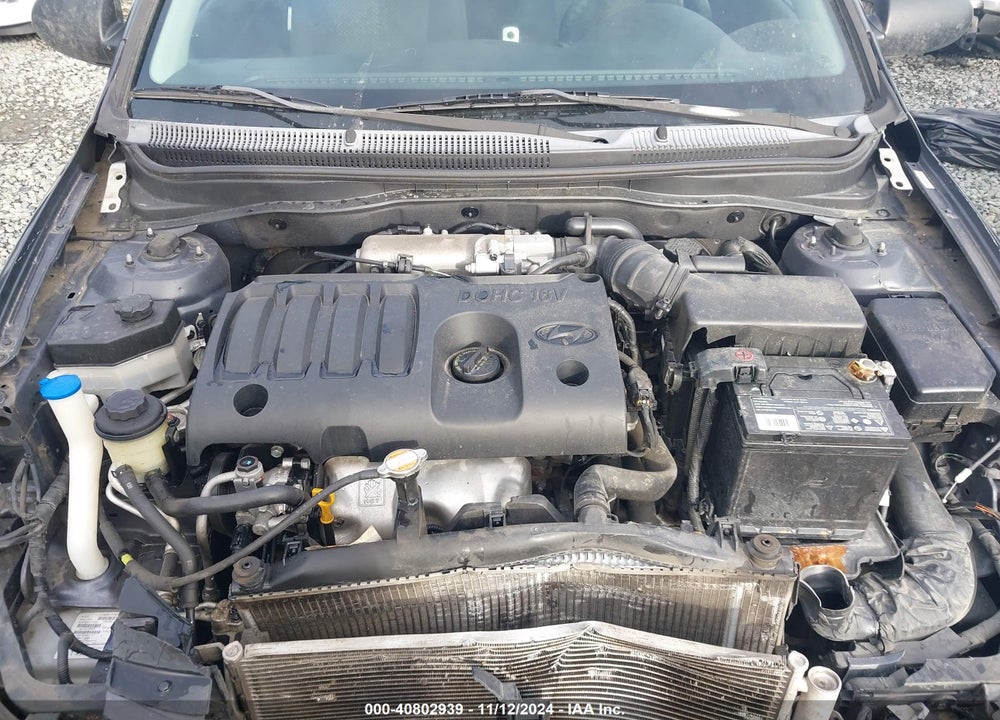 2009 HYUNDAI ACCENT GS VIN: KMHCM36C79U112090