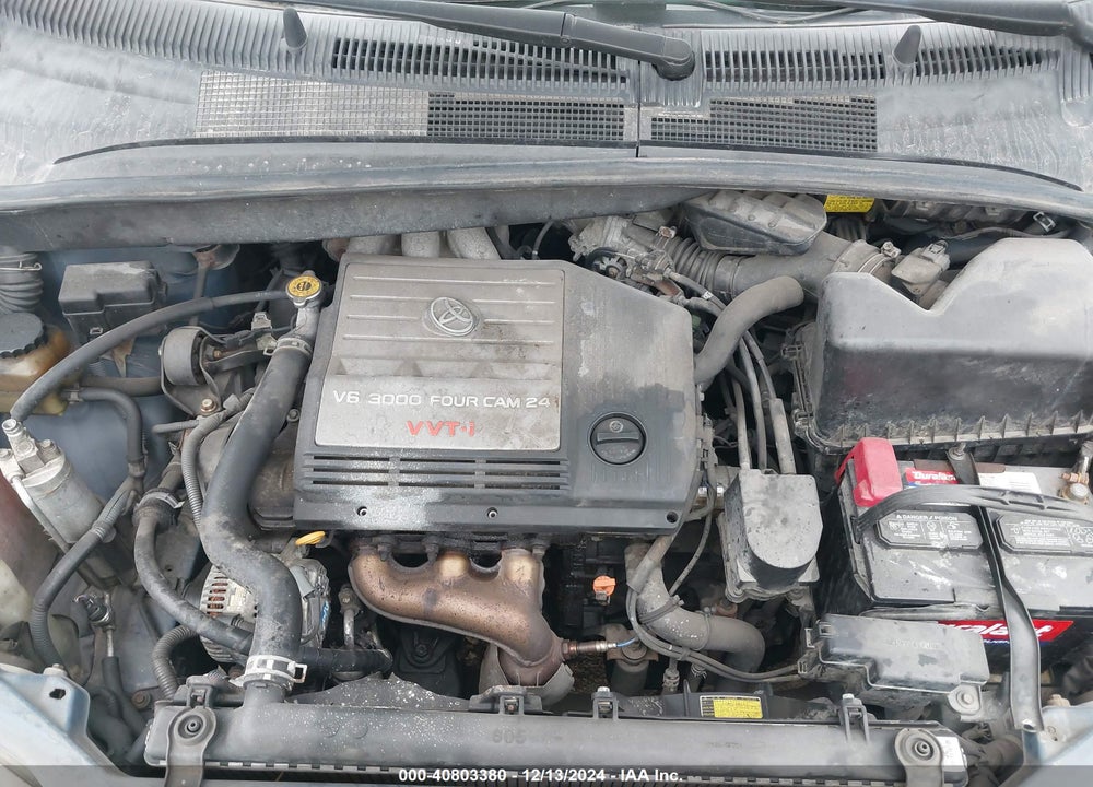 2002 TOYOTA SIENNA XLE VIN: 4T3ZF13CX2U430005