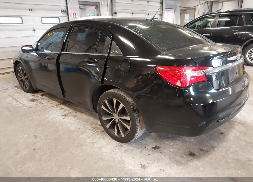 2011 CHRYSLER 200 S VIN: 1C3BC8FGXBN567670