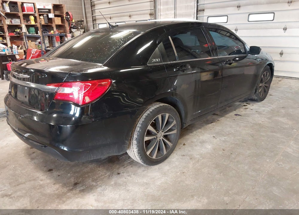 2011 CHRYSLER 200 S VIN: 1C3BC8FGXBN567670