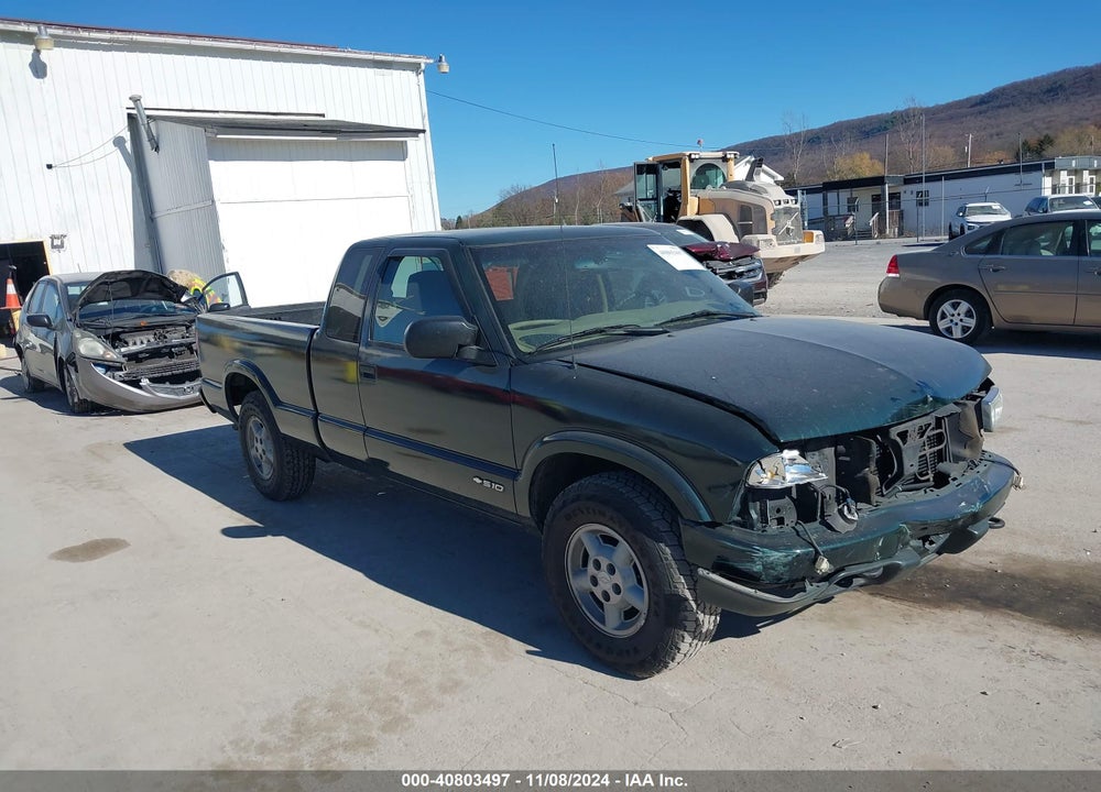 2001 CHEVROLET S-10 LS VIN: 1GCDT19W318244184