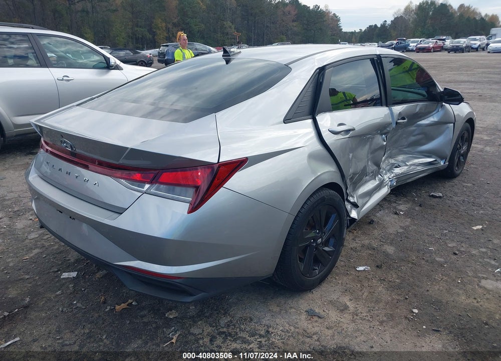 2021 HYUNDAI ELANTRA SEL VIN: 5NPLM4AG5MH018202