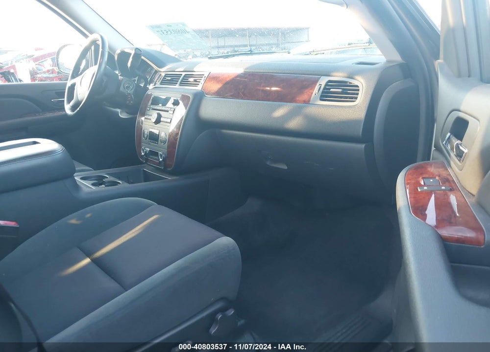 2009 CHEVROLET TAHOE LT1 VIN: 1GNFK23099R239431